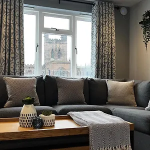  Apartment Penthouse On The Rows - Cathedral Views United Kingdom